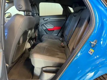 Car image 28