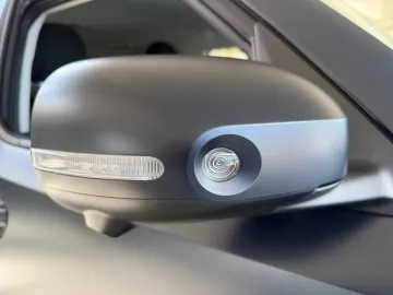 Car image 34
