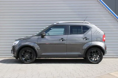 Car image 4