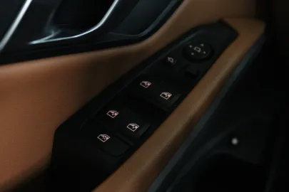 Car image 39