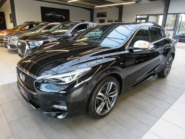 Infiniti Q30 115 kW image number 1