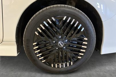 Car image 26