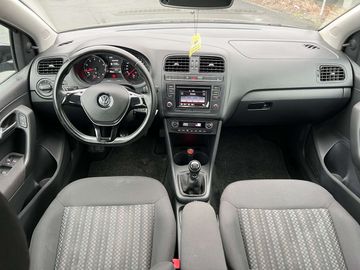 Car image 13