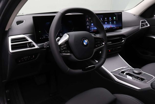 BMW 318i Touring 115 kW image number 15