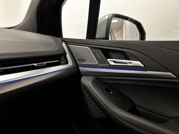 Car image 42