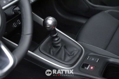 Car image 26