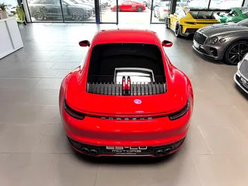 Car image 26
