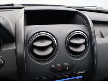 Car image 36