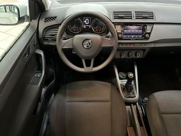 Car image 16