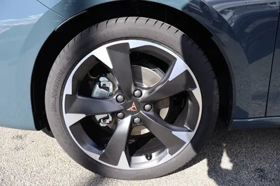 Car image 39