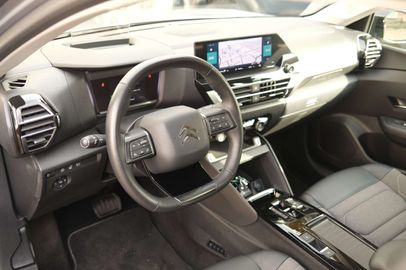 Car image 35