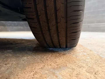 Car image 40