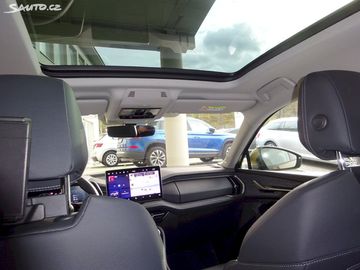 Car image 36