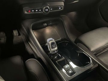 Car image 32