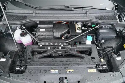 Car image 32