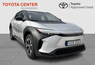 Car image 2