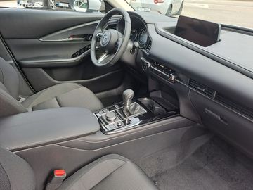 Car image 17