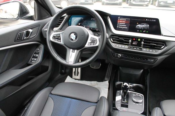 BMW 118i 100 kW image number 10