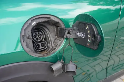 Car image 23
