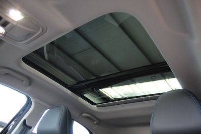 Car image 28