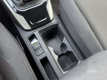 Car image 33