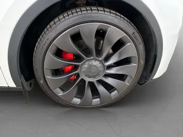 Car image 35