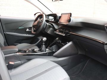 Car image 37