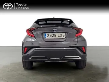 Car image 4