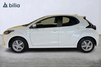 Car image 5