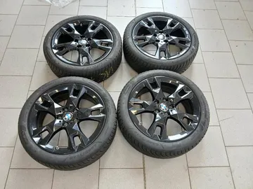 Car image 35