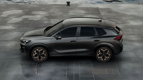 Car image 10