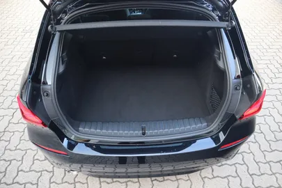 Car image 33