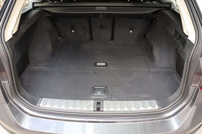 Car image 38