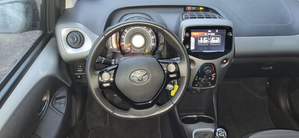 Toyota Aygo 53 kW image number 9