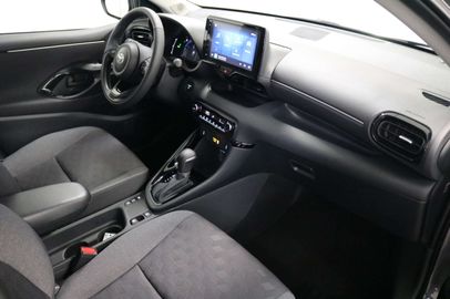 Car image 14