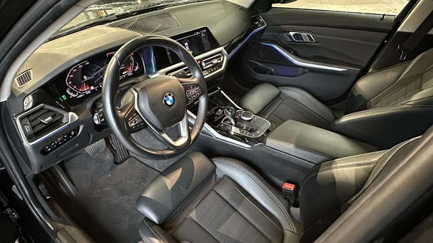 BMW 330i 190 kW image number 4