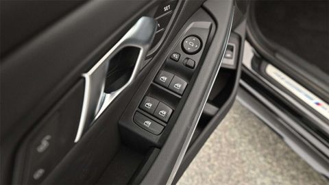 Car image 37