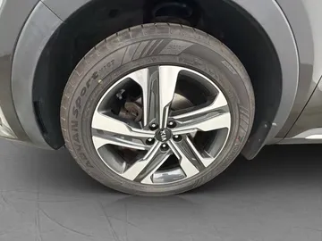 Car image 38