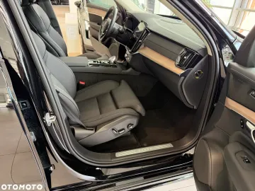 Car image 38