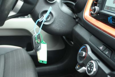 Car image 31