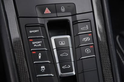 Car image 35