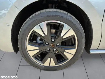 Car image 37