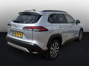Car image 4