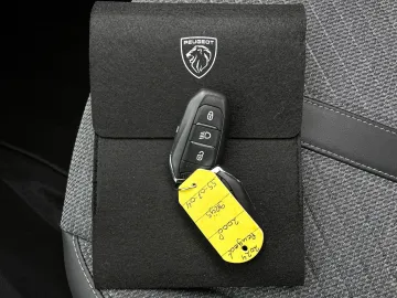 Car image 39