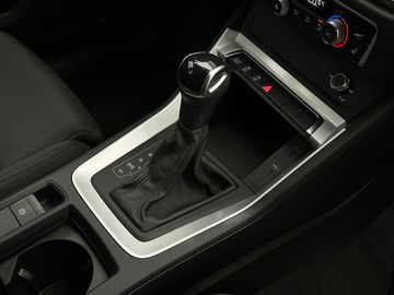 Car image 38