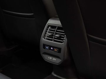 Car image 36