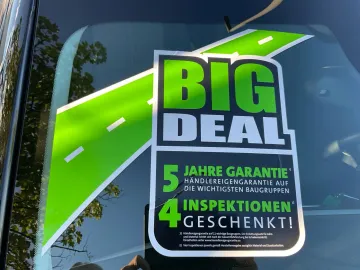 Car image 30