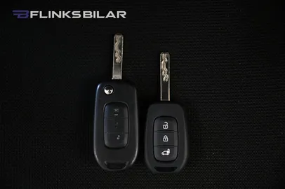 Car image 26