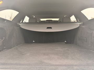 Car image 33