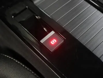 Car image 35